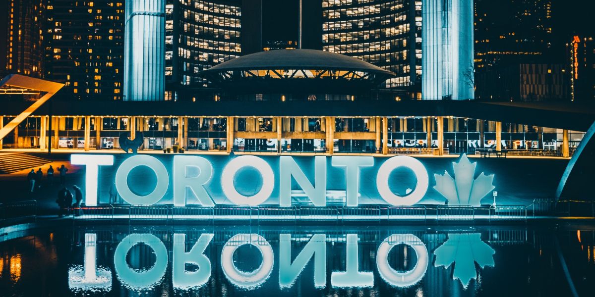 ¡Hasta 3 Cuotas para ir a Toronto + Nueva York! 🍁🗽 Vuelos con Carry On a partir de U$D 950 desde Buenos Aires