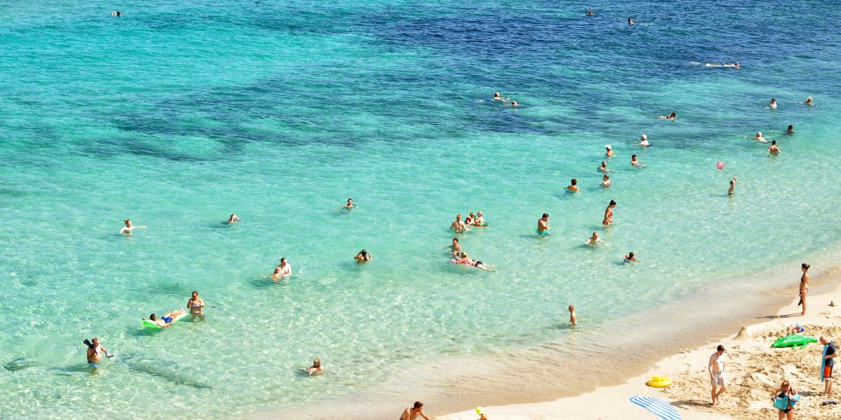 Black Friday: Palma de Mallorca en Verano (de allá) 🌞 con Carry On y una escala corta a partir de U$D 1.106 desde Buenos Aires 🍸