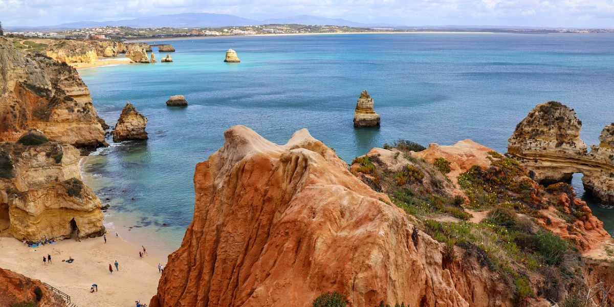 Black Friday: Lisboa con Carry On en Verano ⛱️ (de allá) a partir de U$D 549 desde San Pablo con regreso a Buenos Aires 🚃