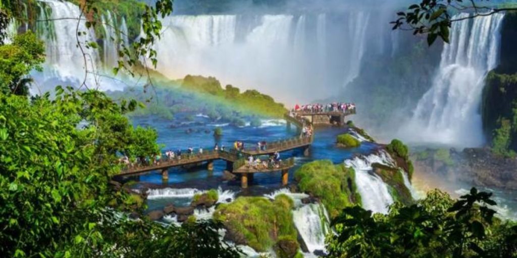 Iguazú: paquete flex con traslados y excursión en cuotas s/interés desde Bs. As. (aplica Previaje)