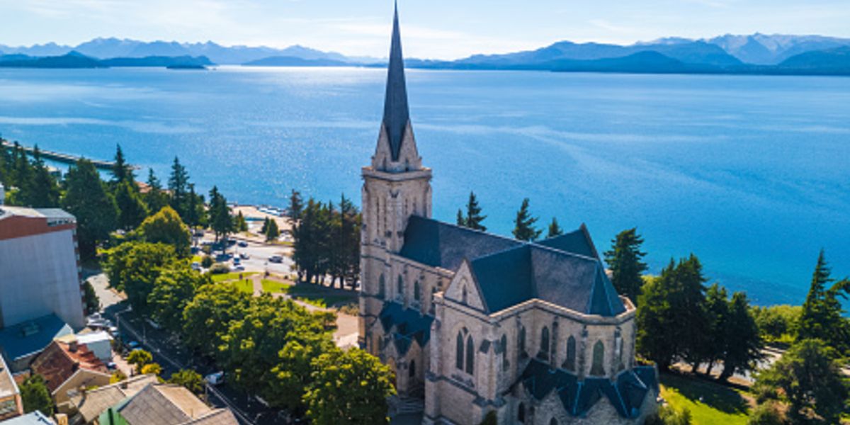 Vacaciones de Invierno ☃️ en Bariloche: Hasta 12 Cuotas sin Interés en Paquetes Familiares ⛷️ (Base cuádruple y triple)