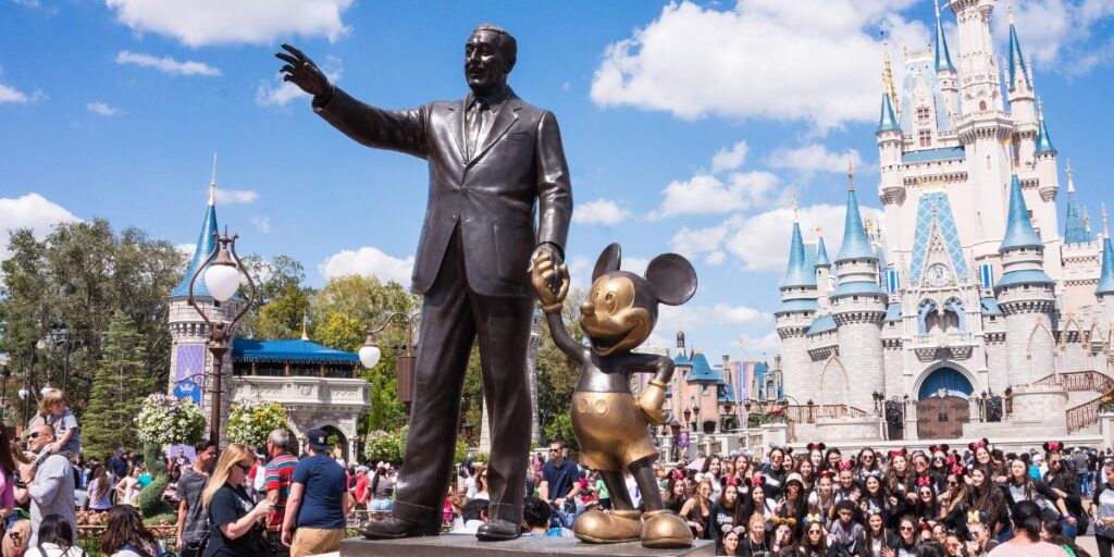 de descuento en tickets de Parques Temáticos de Walt Disney World