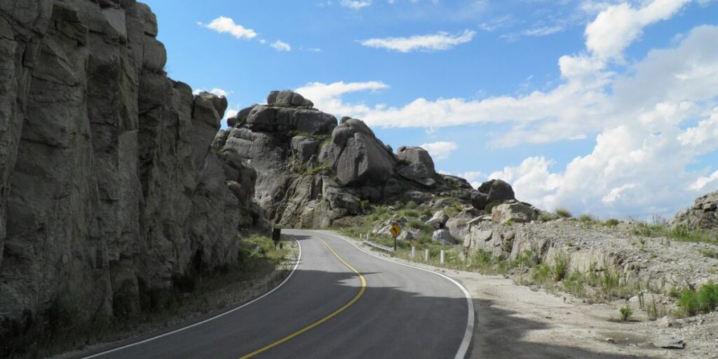 Ruta en la localidad de Merlo, San Luis, Argentina