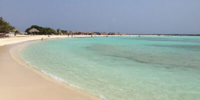 ¡Para Emitir Ya! Paquetes a Aruba 🏝️ en Temporada Alta (de allá) con Carry On a partir de U$D 1.041 💣💣 -por persona en base doble- desde Bs. As.