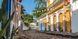 Descubrí Paraty, Brasil: playas soñadas, naturaleza y actividades para tus vacaciones 2025/2026 🏖️