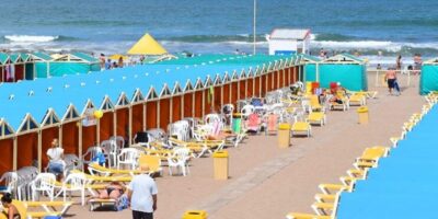 Cuánto cuesta alquilar una carpa o sombrilla este verano en Mar del Plata o Villa Gesell 🏖️